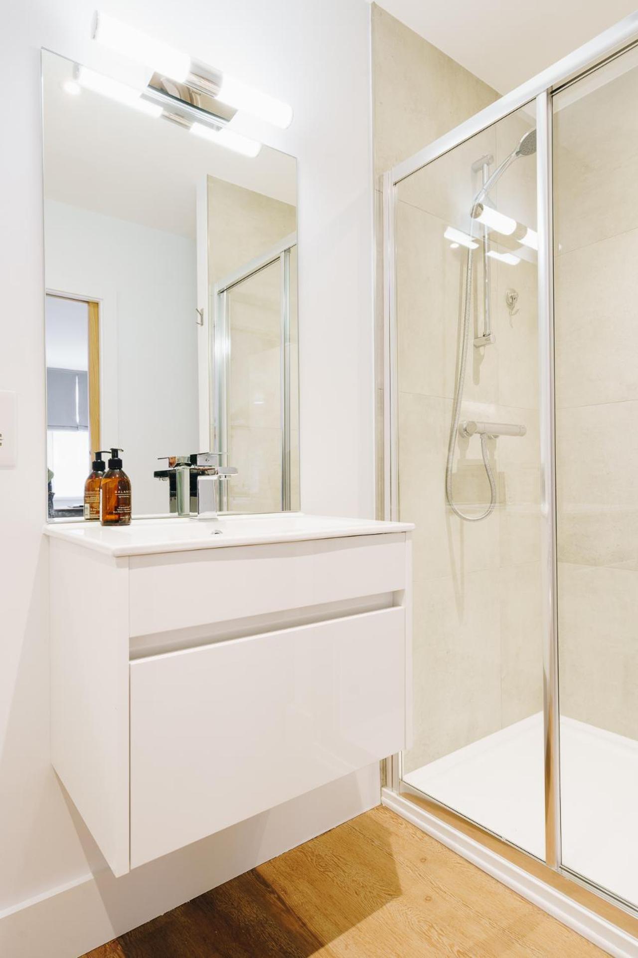South Street Apartments شيشستر المظهر الخارجي الصورة